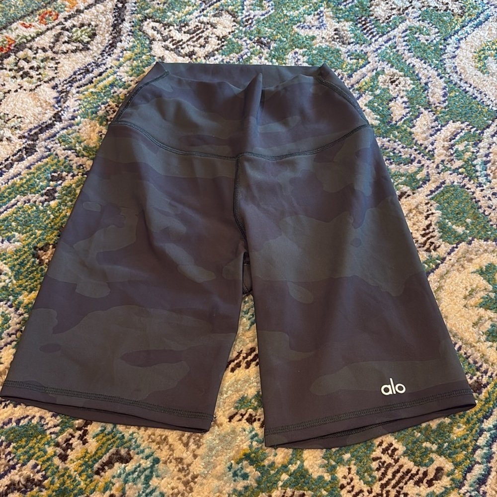 Alo High Waist Raptor Short - Picture 2 of 3